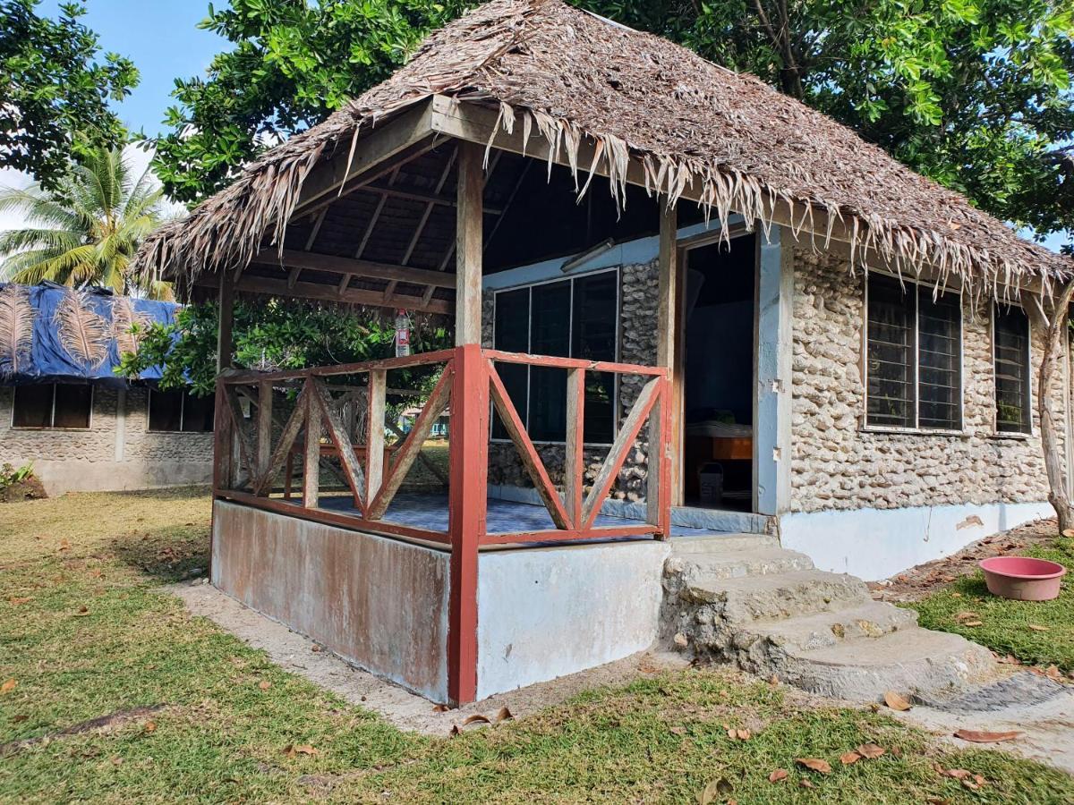 Lonnoc Beach Lodge Hog Harbour Buitenkant foto